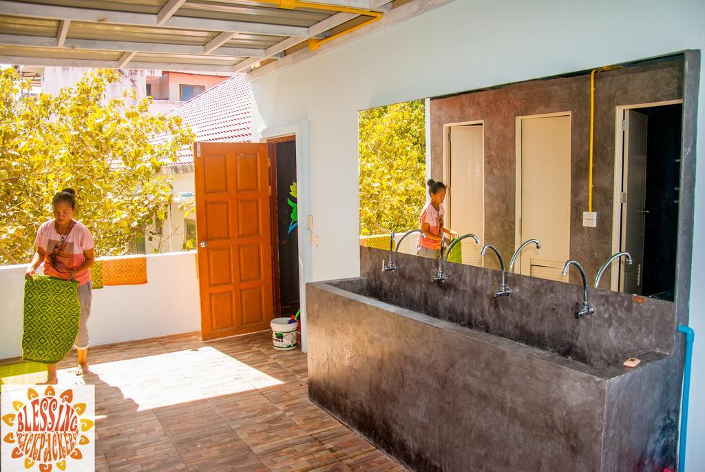 Blessing Backpackers Hostel Thongsala Ngoại thất bức ảnh
